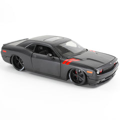 1:24 Die-cast 2008 Dodge Challenger Muscle Car Scale Model Building Kit, MAISTO