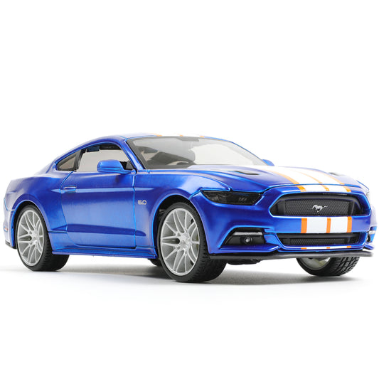 MAISTO 1:24 Scale 2015 Ford Mustang GT Die Cast Metal Toy Cars Building Kit Collectible & Gift for Kids