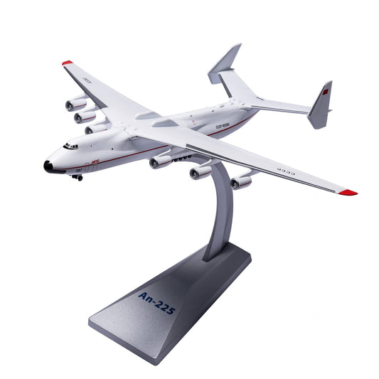 NUOTIE 1:400 Scale Russia AN-225 Mriya Model Toy Plane Diecast Transport Aircraft with Display Stand