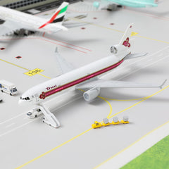 1/300 Thai Airways MD-11 Passenger Airliner Model, Diecast Metal Collector's Display by QIYUMOKE