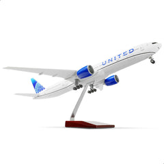 1:150 Boeing 777-300ER United Airliner Resin Model with Stand QIYUMOKE