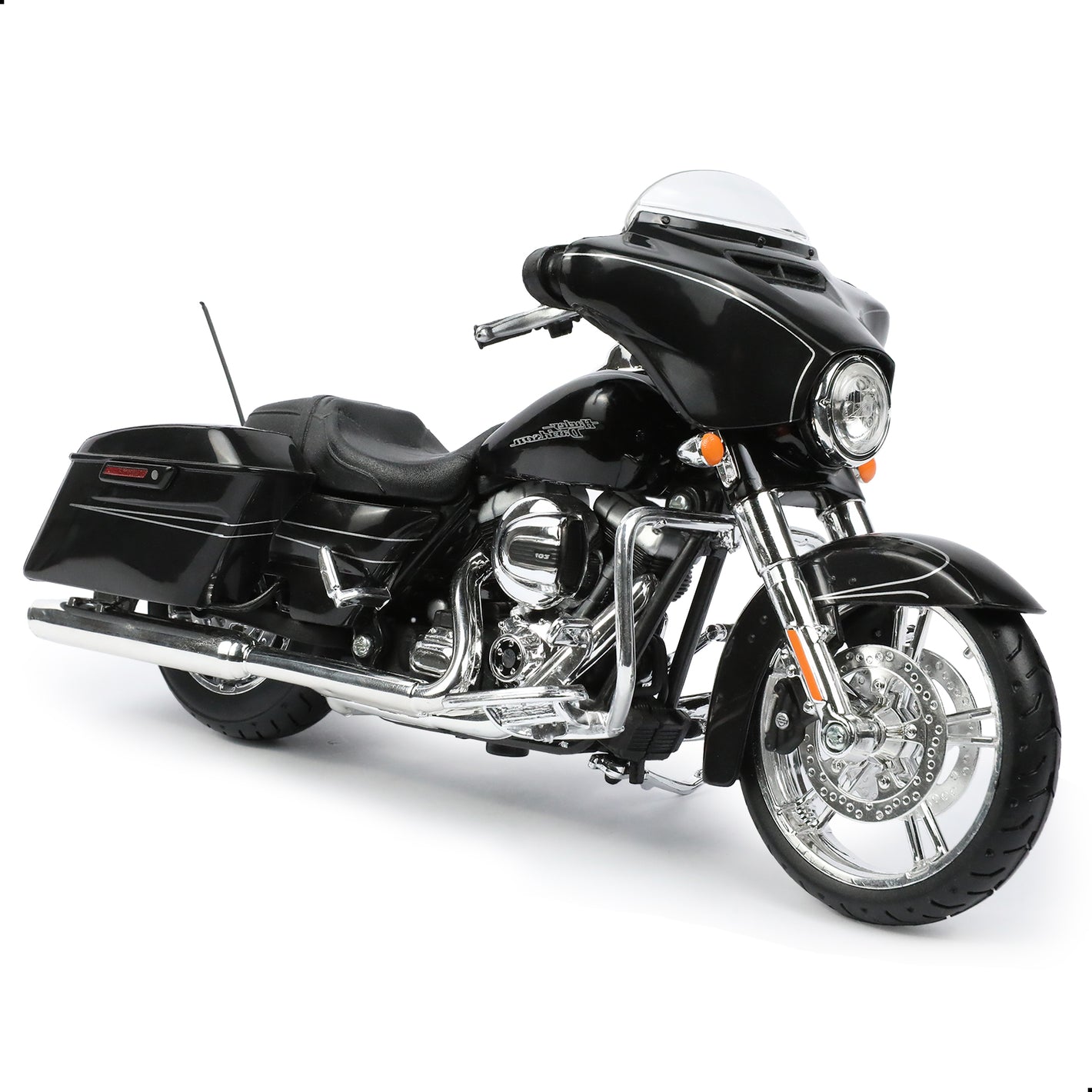 Maisto 2015 Street Glide Special motorcycle toy in black, side profile view
