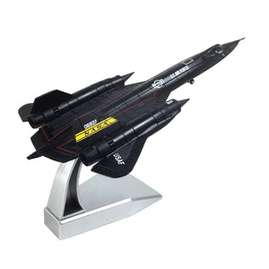 NUOTIE 1/144 SR-71 Blackbird Diecast Metal Aircraft Model Kit Pre-Build Replica Military for Display Collection or Gift