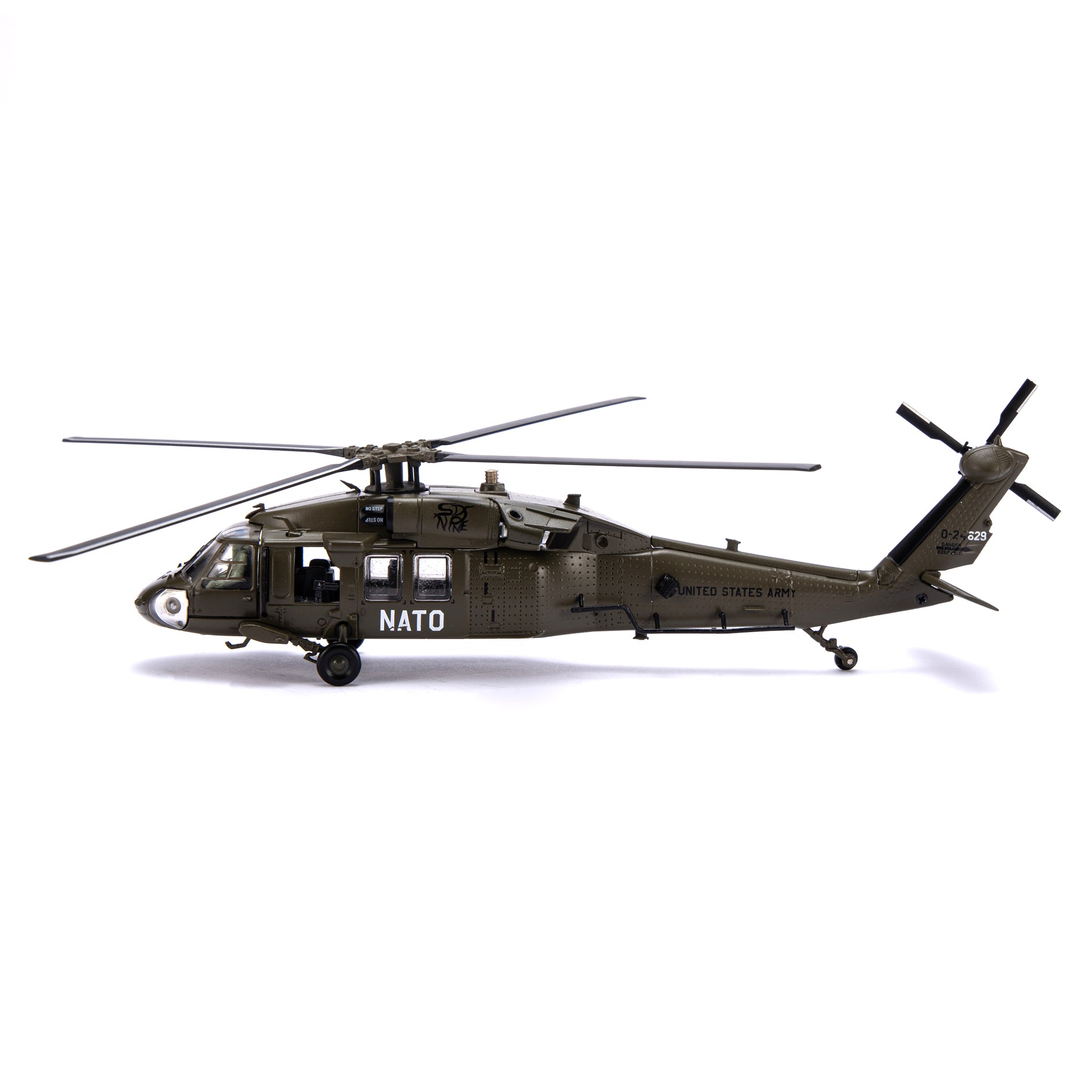 NUOTIE Model Sikorsky UH-60 Black Hawk diecast metal model in black and navy, side profile view