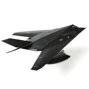 1/72 F-117 Nighthawk Stealth Striker Fighter U.S. Airforce Jet Model American Edwards AFB 85-831 Attack Aircraft Model Metal Diecast Plane Model Kit with Display Stand Collection Gift for Adult