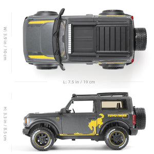 Maisto 2021 Ford Bronco Badlands die-cast vehicle in black, top view with dimensions
