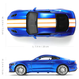 Maisto 1:24 die-cast 2015 Ford Mustang GT muscle car model in blue with white stripes, top view