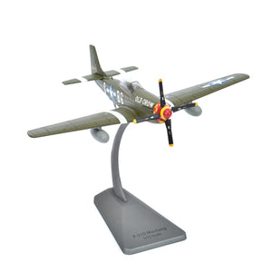 NUOTIE P-51 Mustang diecast model in green with stand, front view