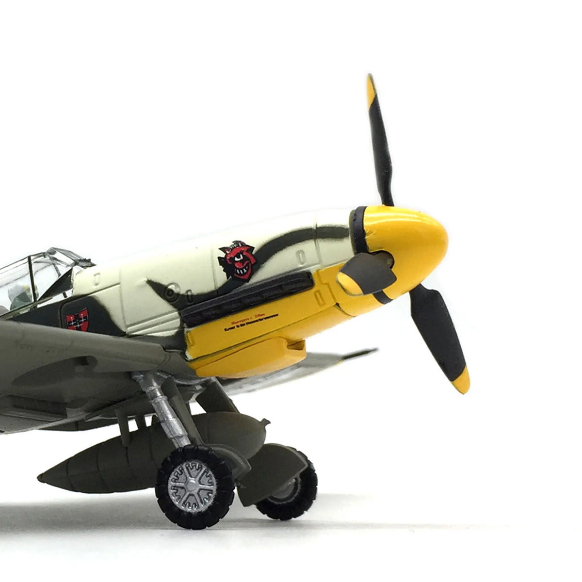 NUOTIE Model Messerschmitt Bf-109 diecast metal model with yellow nose and detailed propeller, front view
