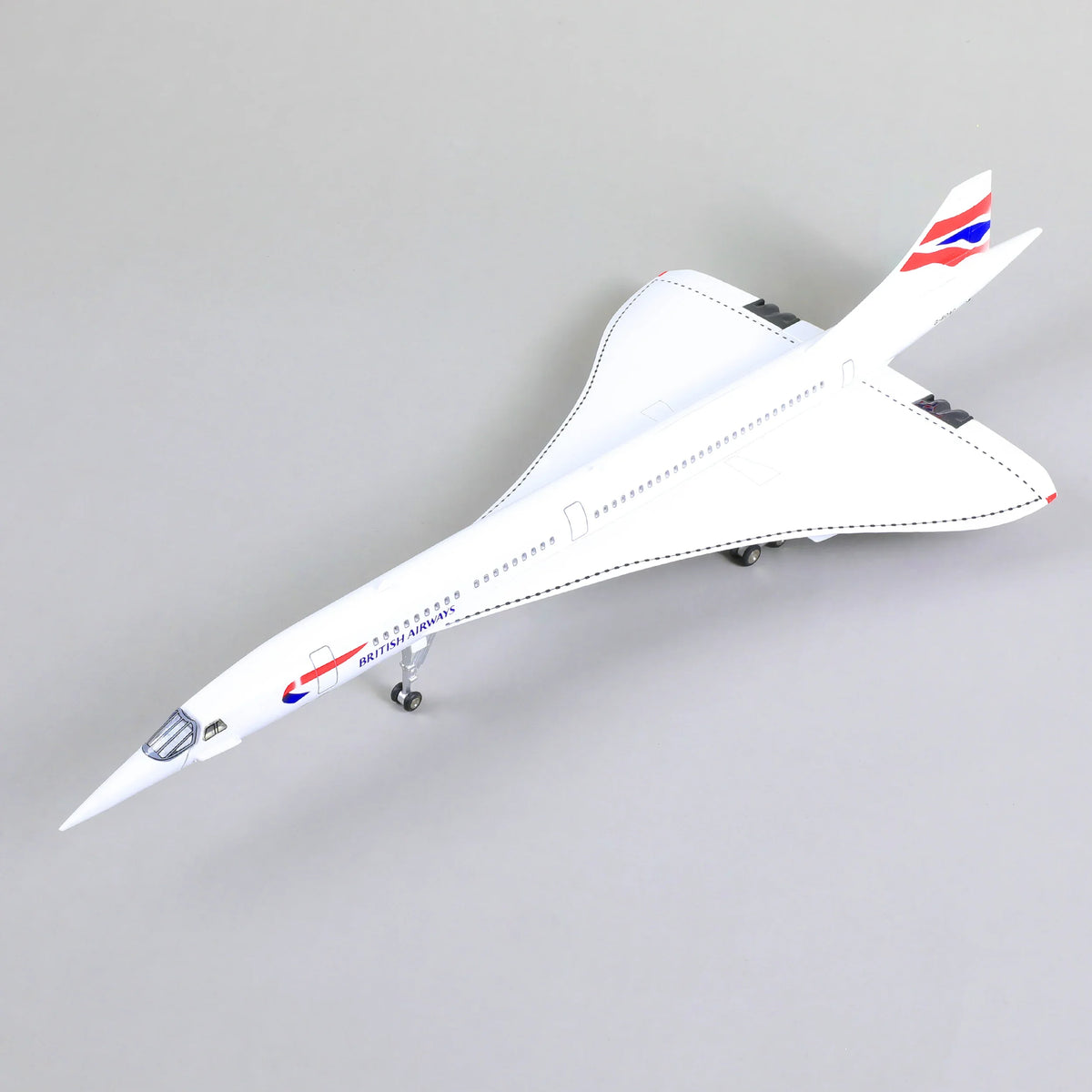 QIYUMOKE 1:125 Concorde airplane model in white with British Airways livery, top view