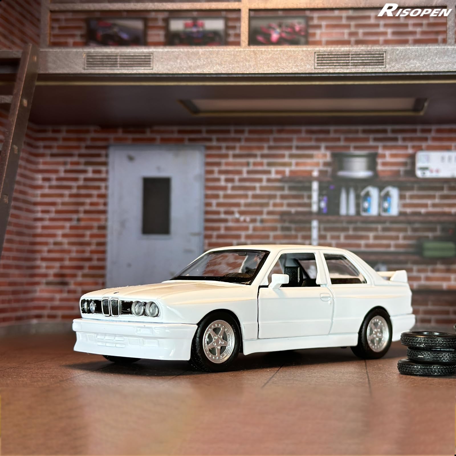 1:36 BMW M3 Diecast Metal Model Car - Pull Back Toy Vehicle, Classic Sports Car Replica for Collectors