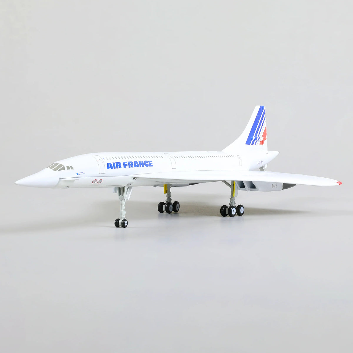 QIYUMOKE Concorde model in Air France livery, front view, static display aircraft