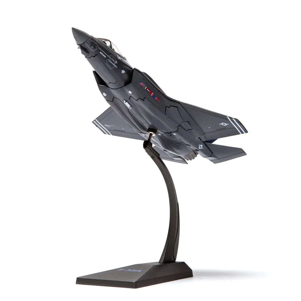 NUOTIE Model 1/72 F-35A Lightning II diecast metal model airplane on a black display stand