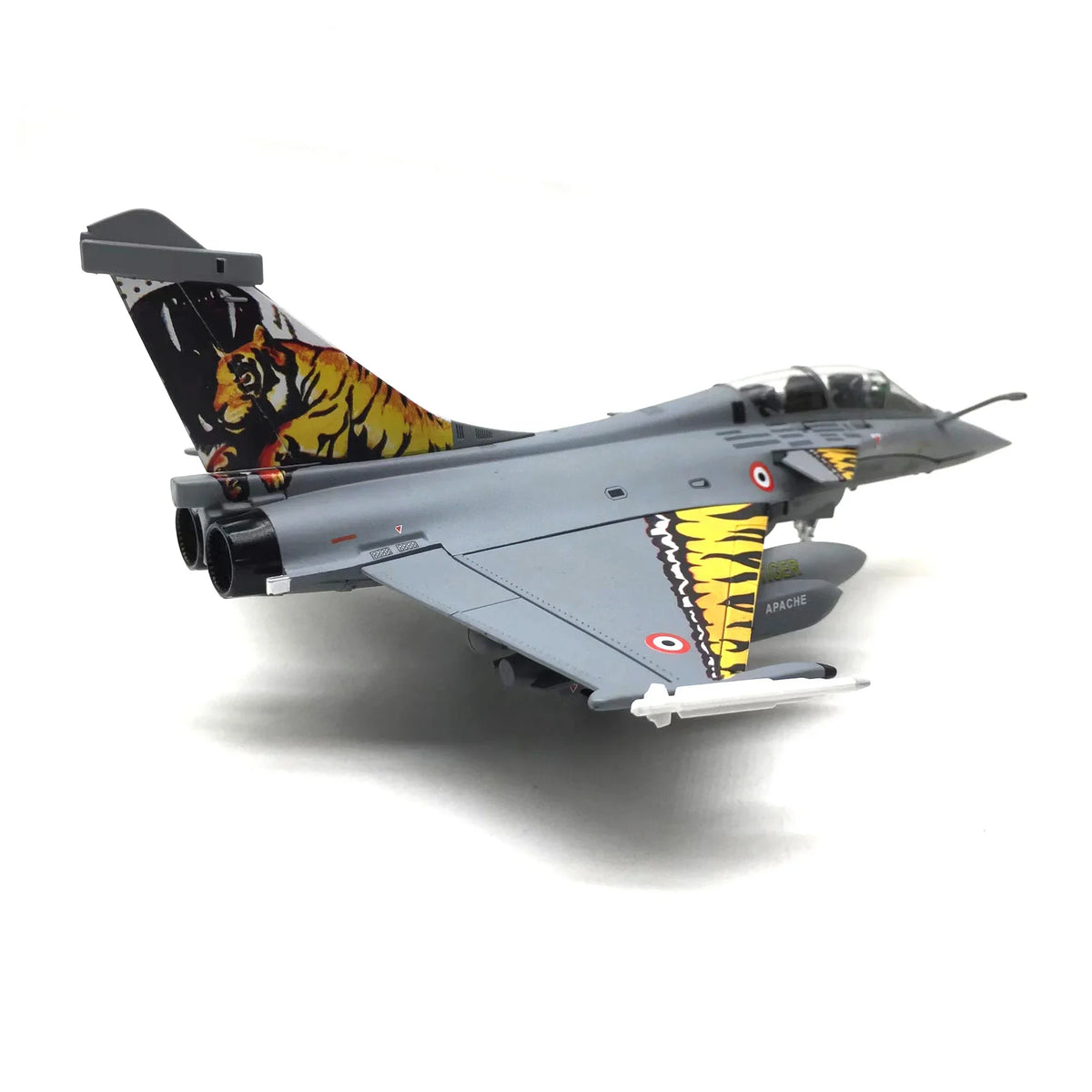 NUOTIE 1/72 Dassault Rafale B navy aircraft rear view featuring tiger artwork