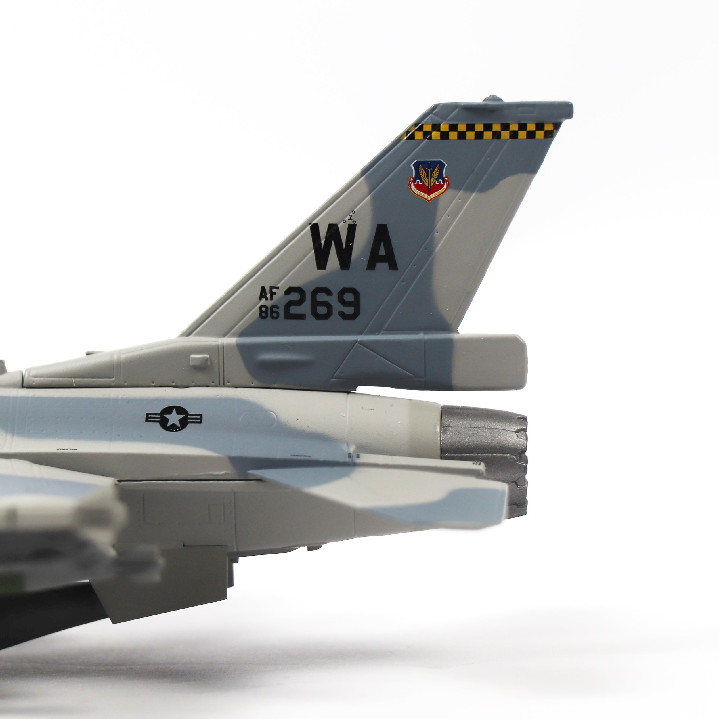 1/72 F-16C Fighting Falcon Diecast Metal Model - USAF Aggressor "1990 Fulcrum" Livery with Stand by NUOTIE