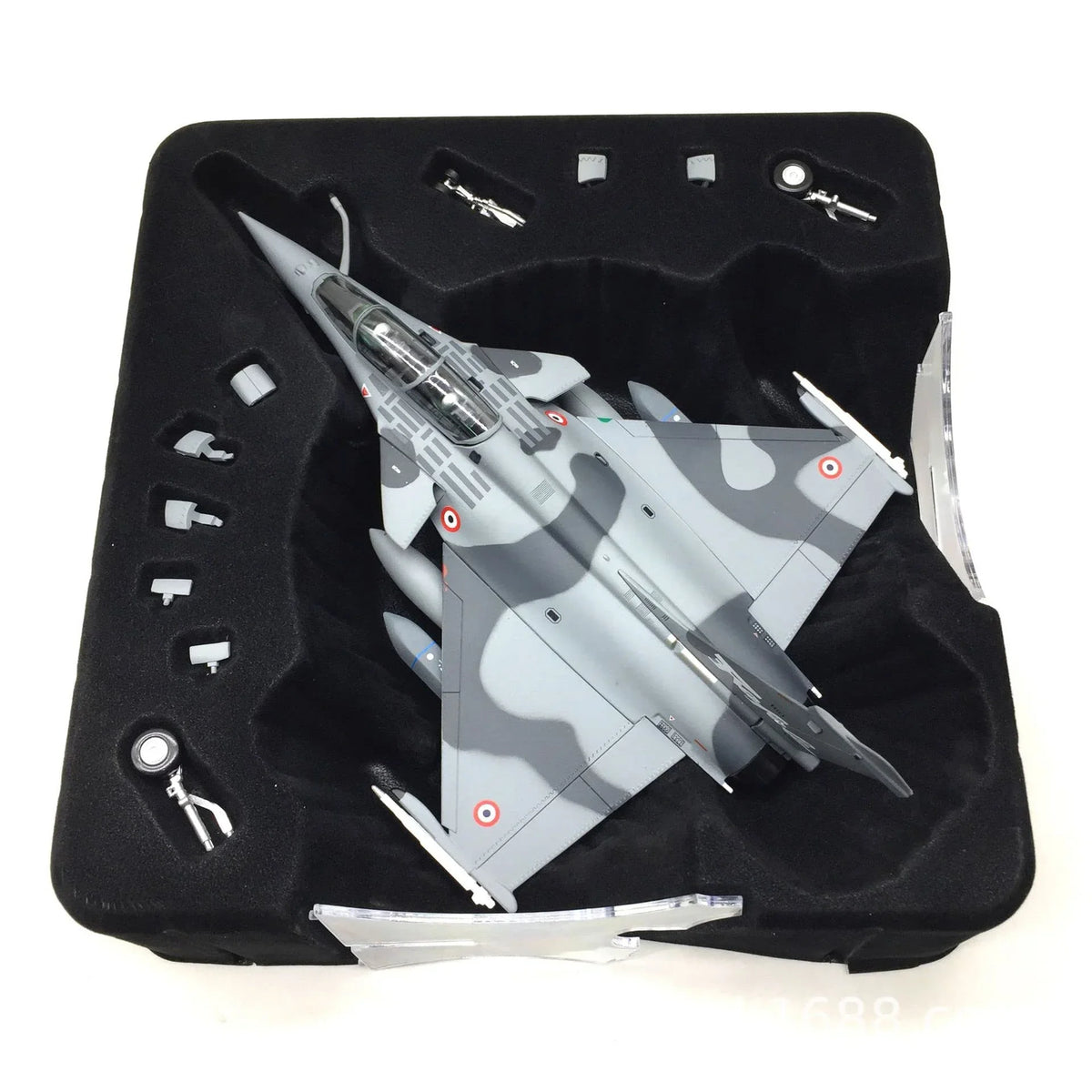 NUOTIE Model Dassault Rafale B diecast metal model aircraft in gray camouflage, displayed in a black case.
