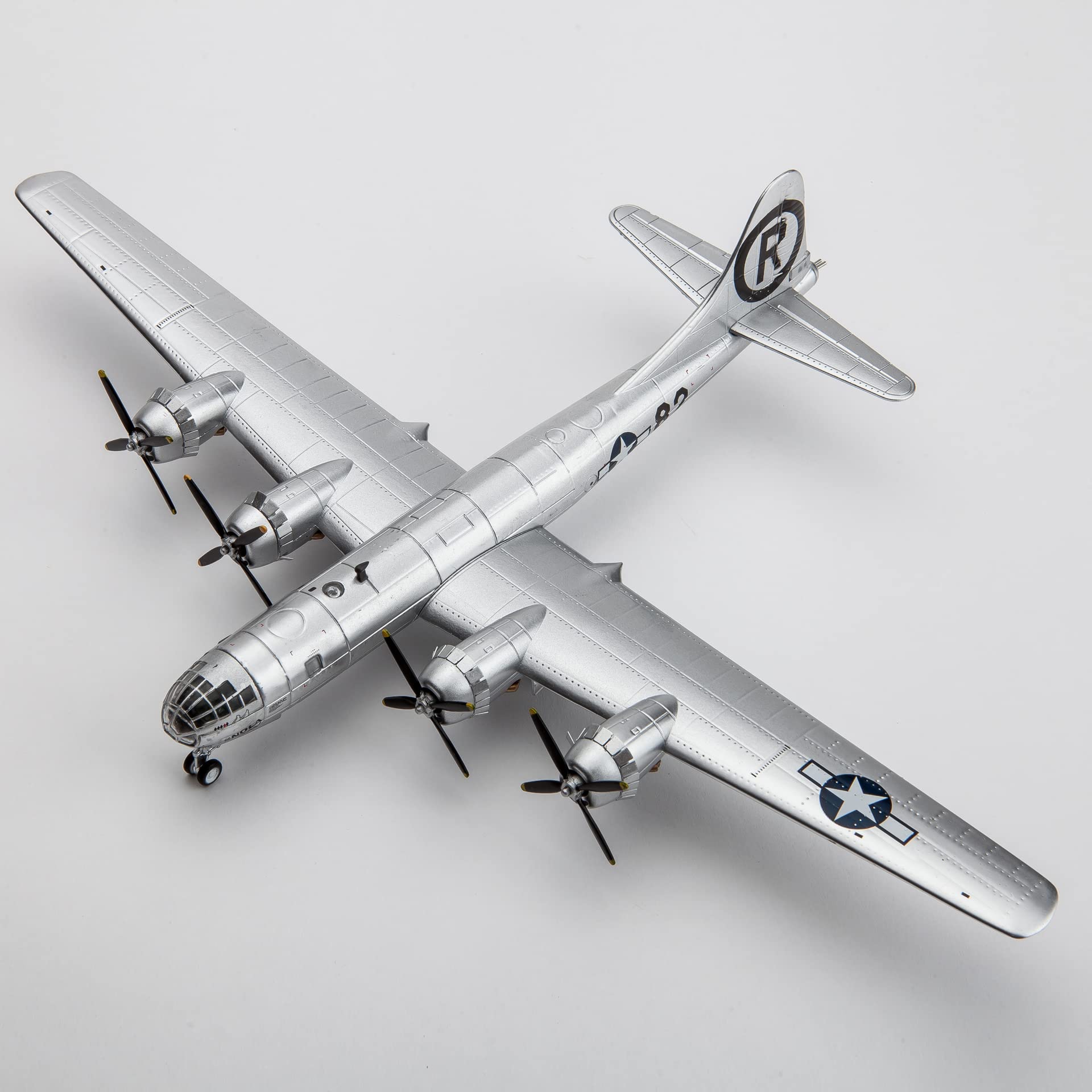 B-29 Super Fortress Heavenly Laden (Plastic model