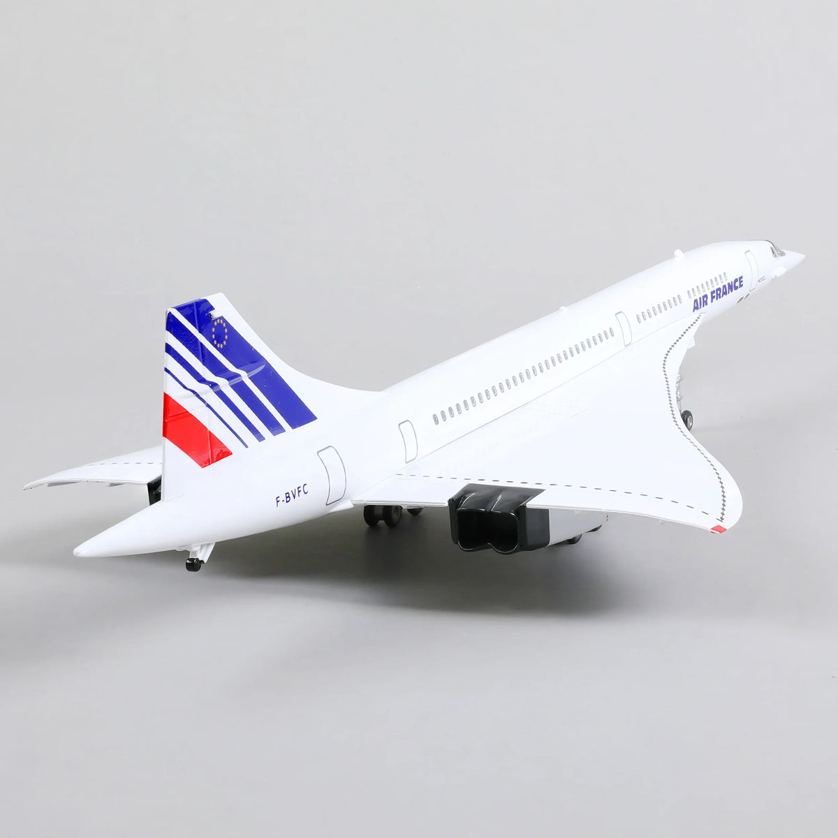 QIYUMOKE Concorde Air France diecast airplane model in white with blue and red accents, side view