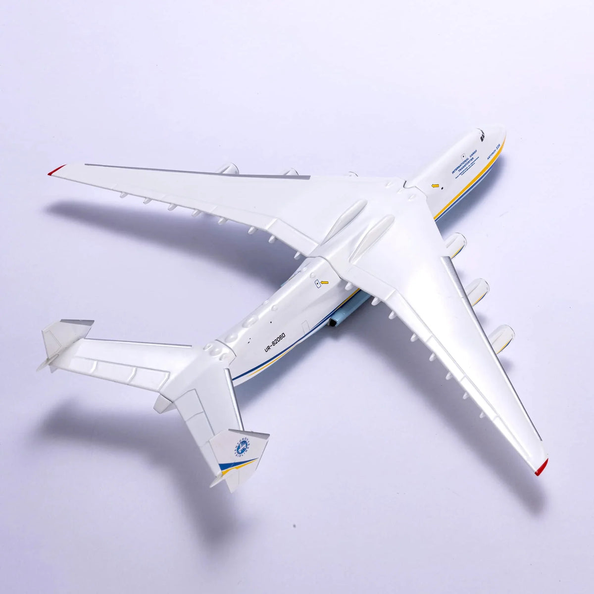 QIYUMOKE Antonov AN-225 Mriya die-cast model aircraft top view