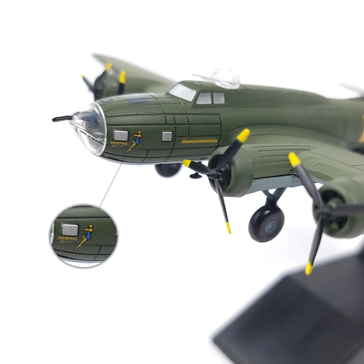 NUOTIE Model B-17F Flying Fortress diecast model close-up of cockpit with 'Memphis Belle' detail