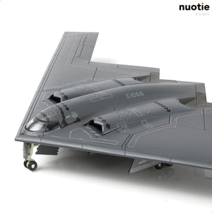 NUOTIE B-2A Spirit model in gray, close-up of cockpit and details, aircraft model