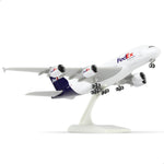 QIYUMOKE FedEx Express Airbus A380 model in flight position, aircraft with purple and orange details