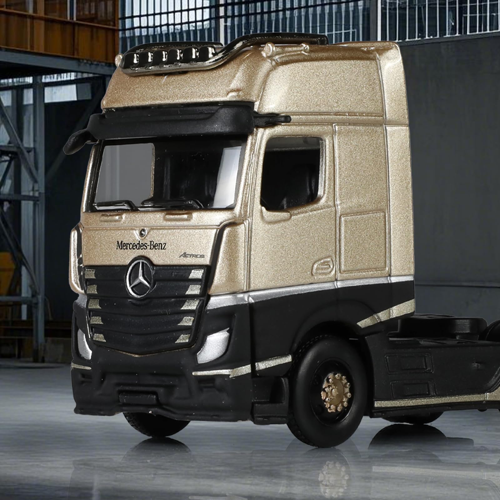 1/64 Mercedes-Benz Semi Truck Diecast Metal Model - Tow Truck Transport Vehicle, Gold Edition Collectible for Boys and Adults