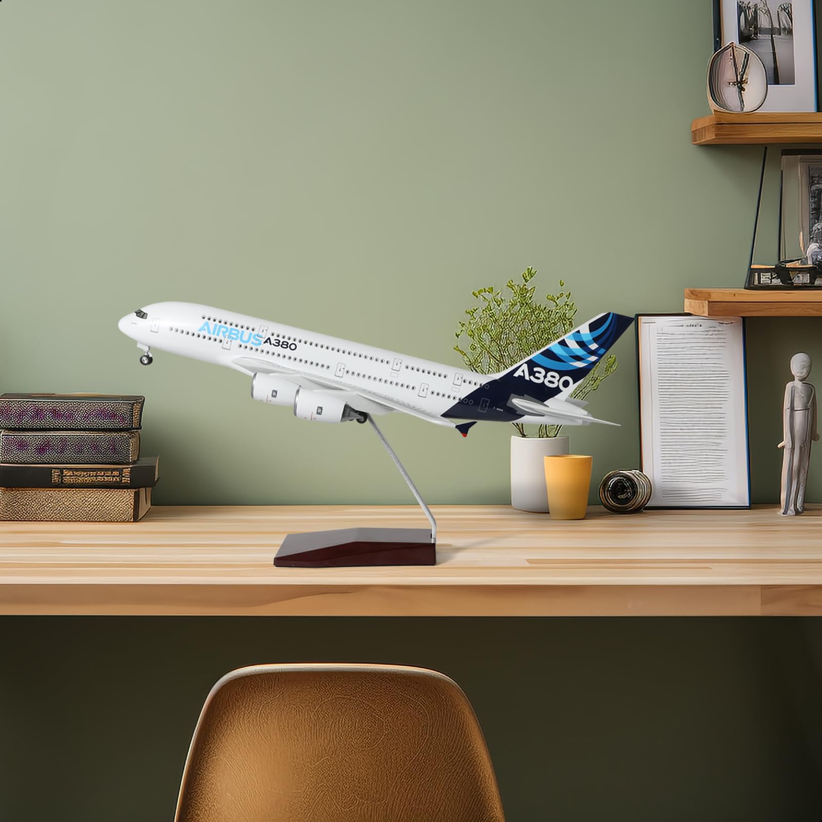 1/200 Airbus A380 Prototype Airliner Model, Resin Collector's Tabletop Display by QIYUMOKE
