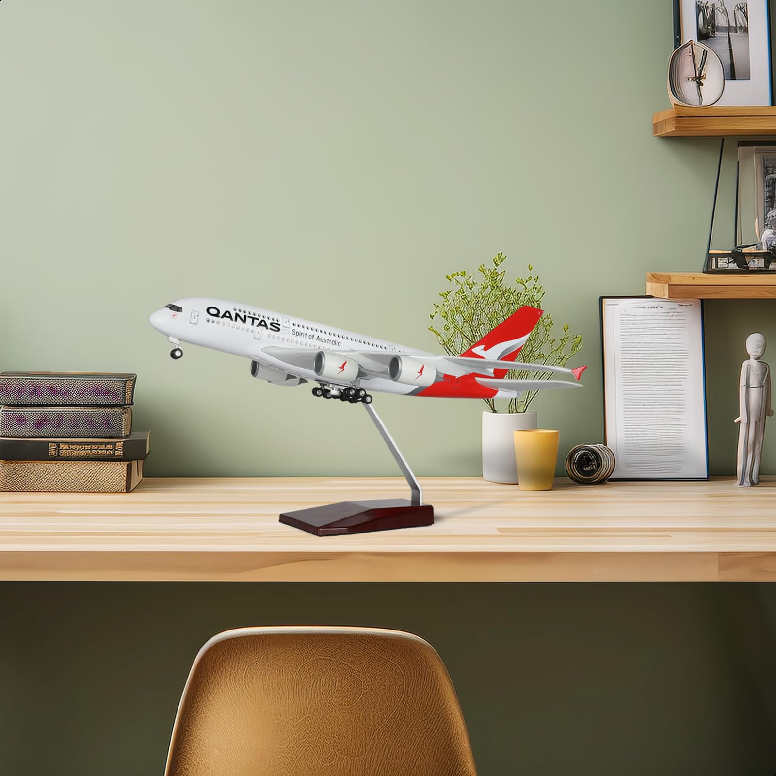 1/200 Qantas Airbus A380 Passenger Airliner Model, Resin Collector's Tabletop Display by QIYUMOKE